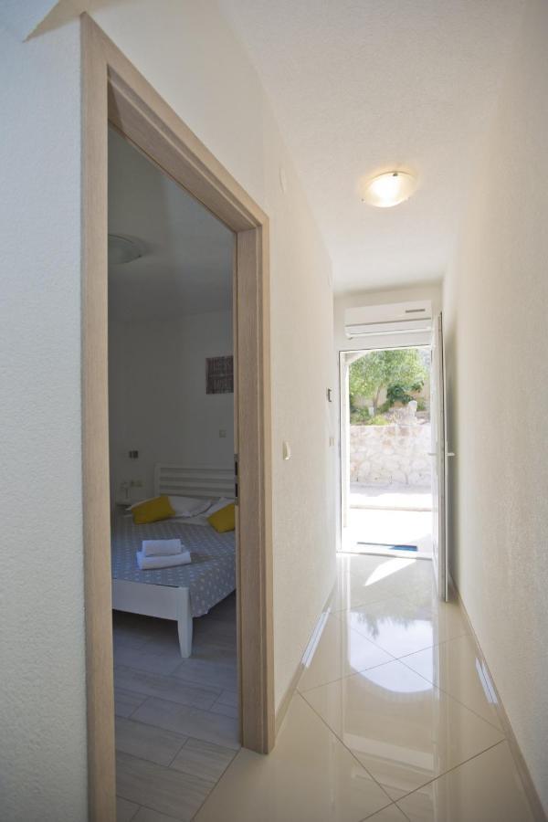 Apartments By The Sea Cove Zastupac, Hvar - 8761 هفار المظهر الخارجي الصورة