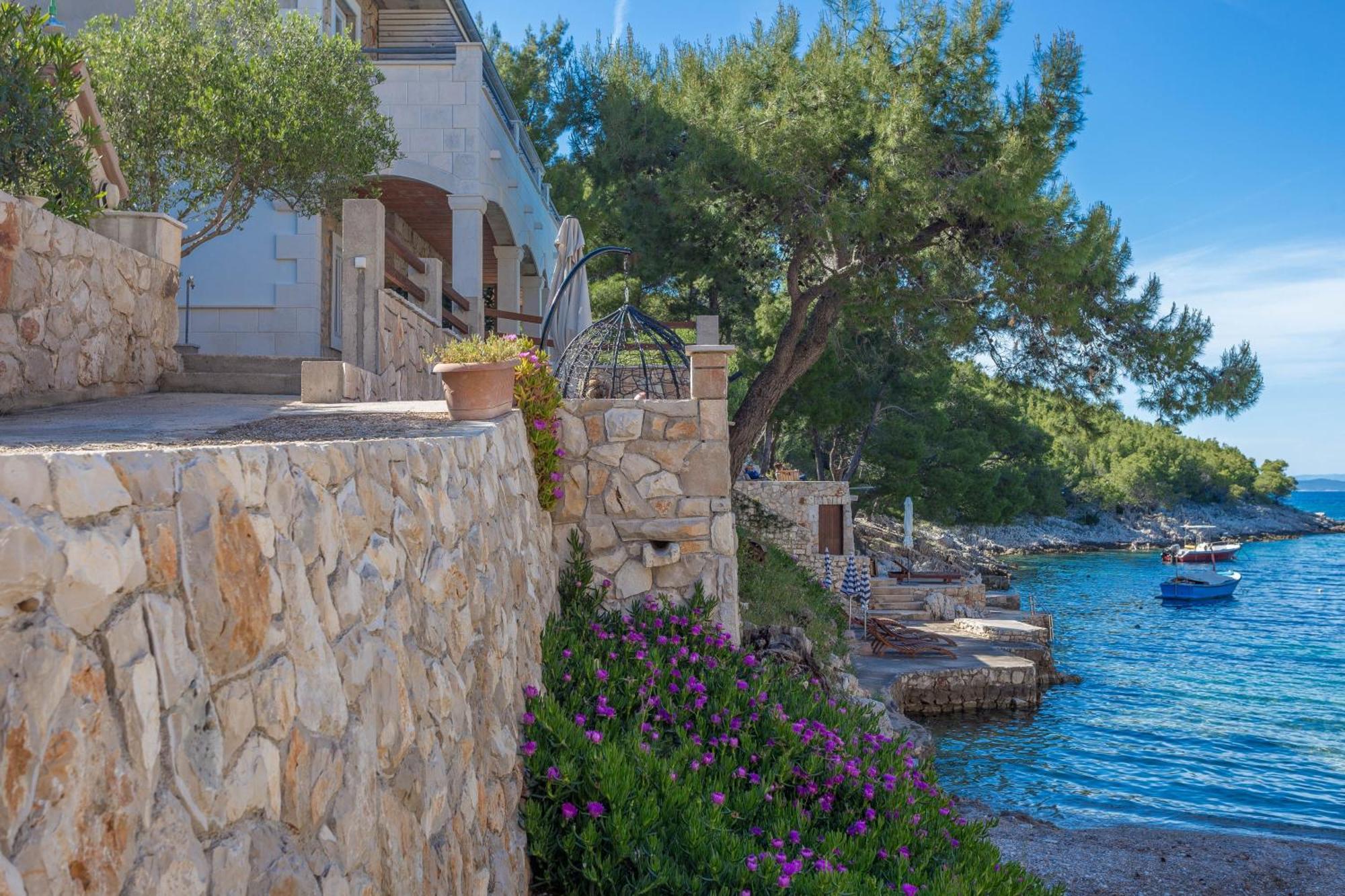 Apartments By The Sea Cove Zastupac, Hvar - 8761 هفار المظهر الخارجي الصورة